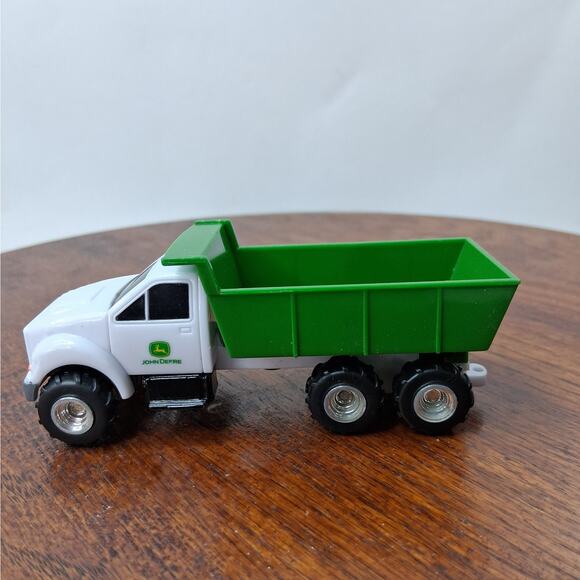 Tomy Ertl 1:64 Scale John Deere Toy Farm Dump Truck Diecast & Plastic Green - Picture 1 of 13